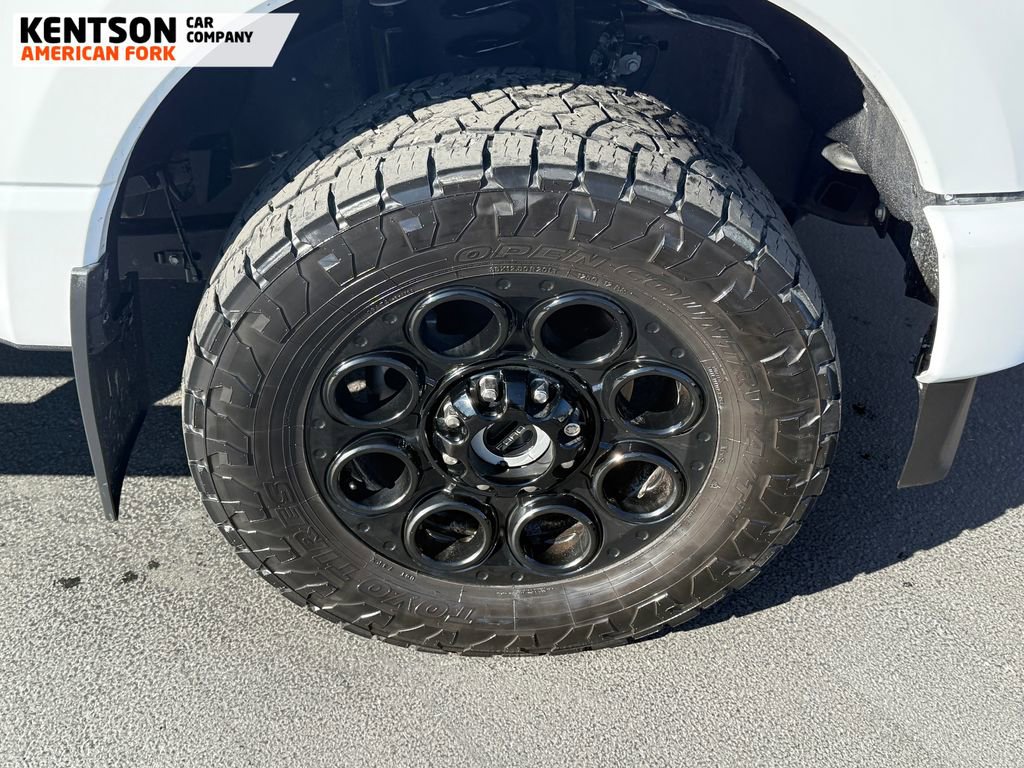 Used 2025 Ford F250 Lariat w/ Black Appearance Package image 16