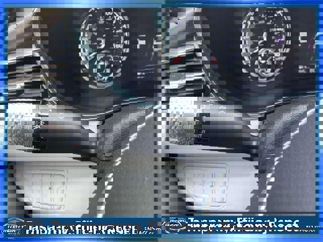 Used 2025 Genesis G70 2.5T image 23