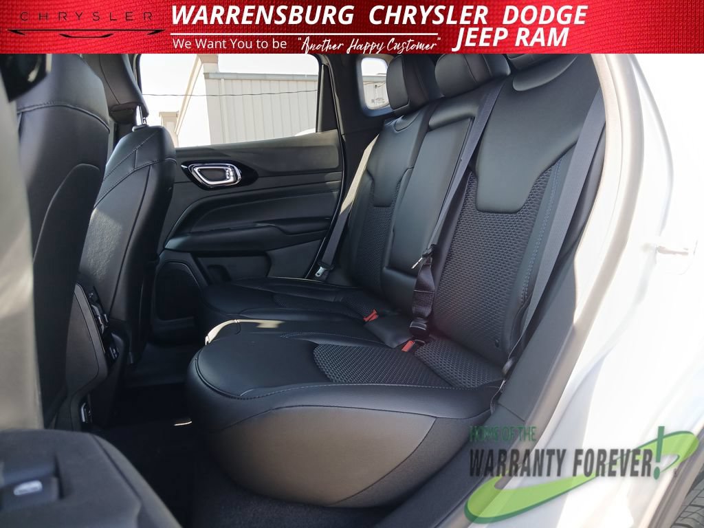 New 2026 Jeep Compass Latitude AWD/4WD image 13