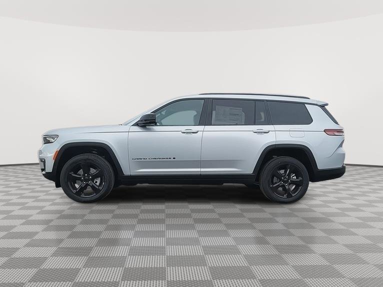 New 2025 Jeep Grand Cherokee L Limited w/ Luxury Tech Group II image 2