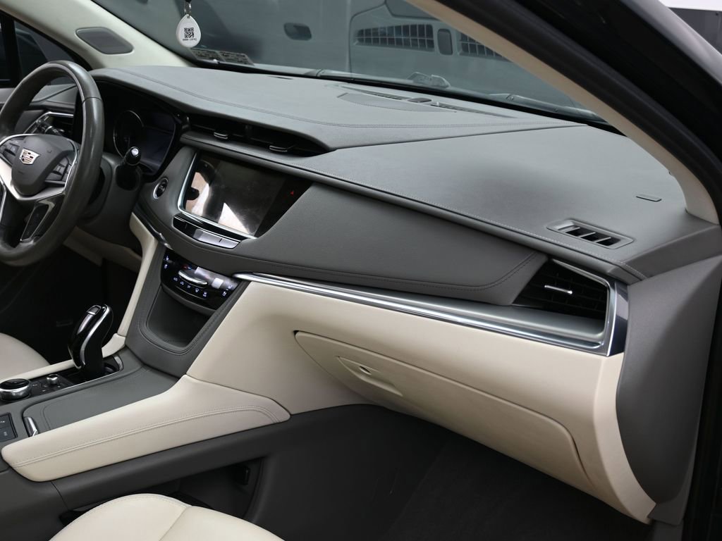 Used 2021 Cadillac XT5 Premium Luxury image 38