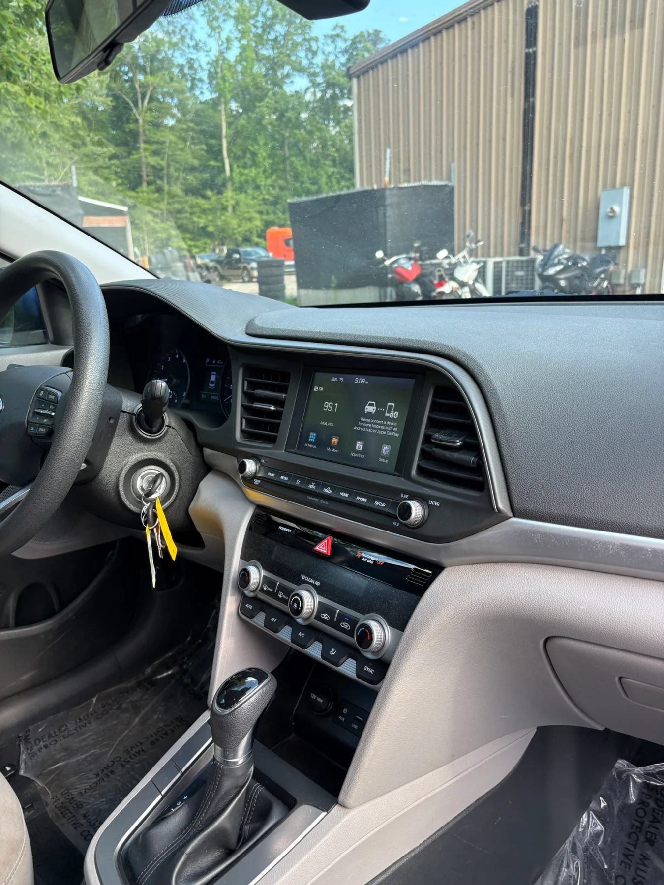 Used 2020 Hyundai Elantra SEL FWD image 34