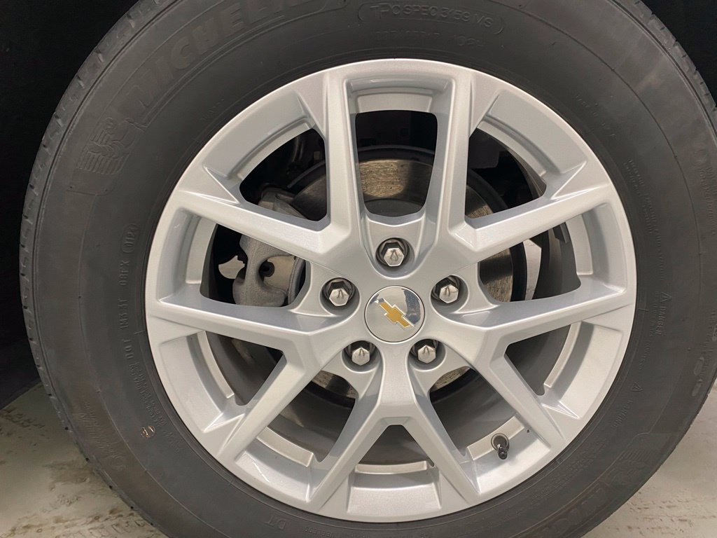 Used 2024 Chevrolet Equinox LT w/ LPO, Floor Liner Package FWD image 26