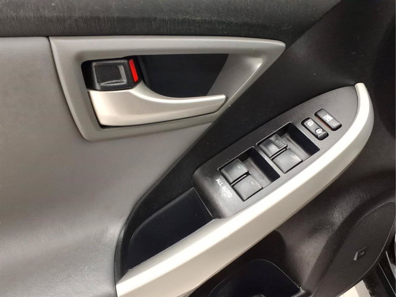 Used 2015 Toyota Prius Four FWD image 9