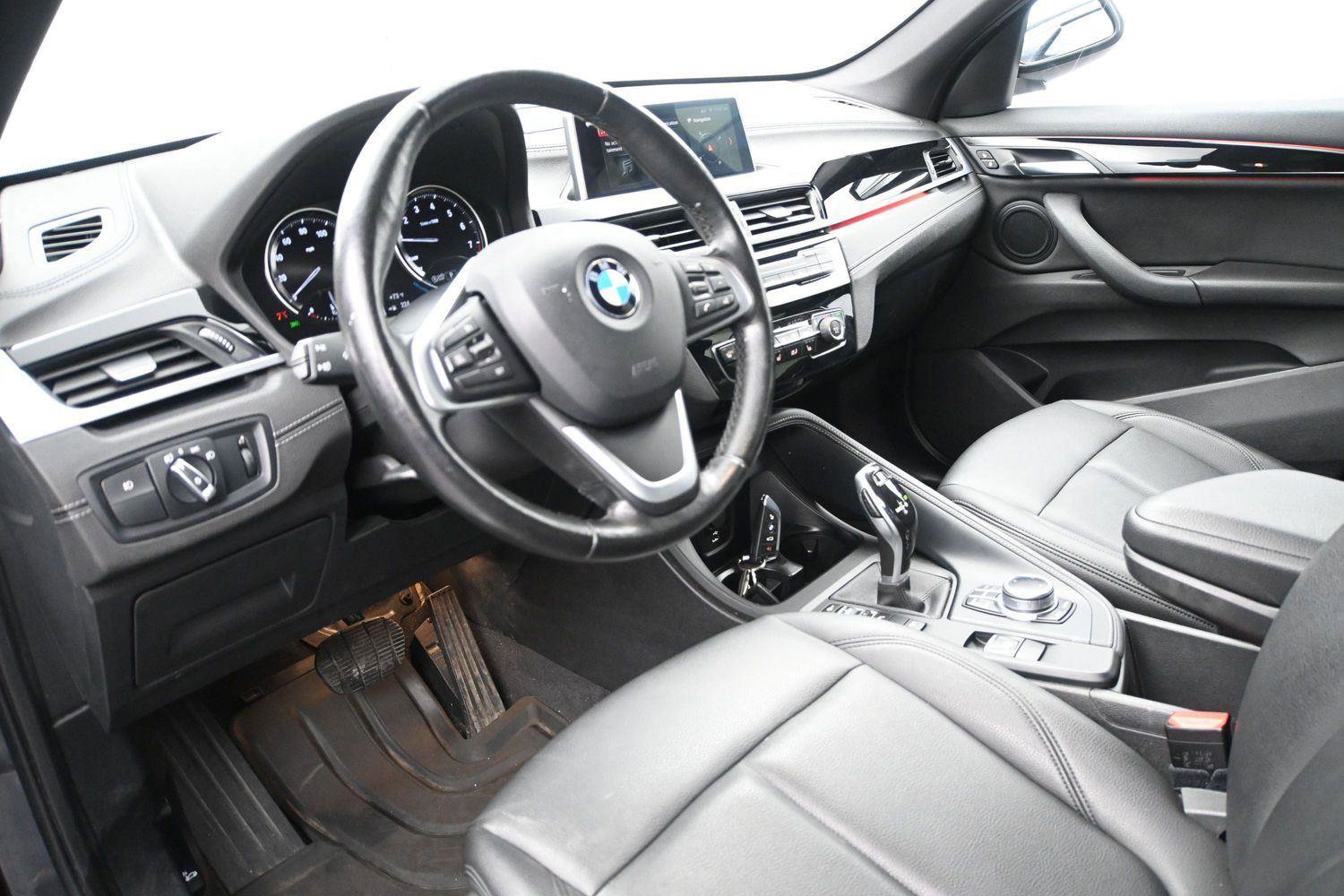 Used 2020 BMW X1 xDrive28i w/ Convenience Package AWD/4WD image 3