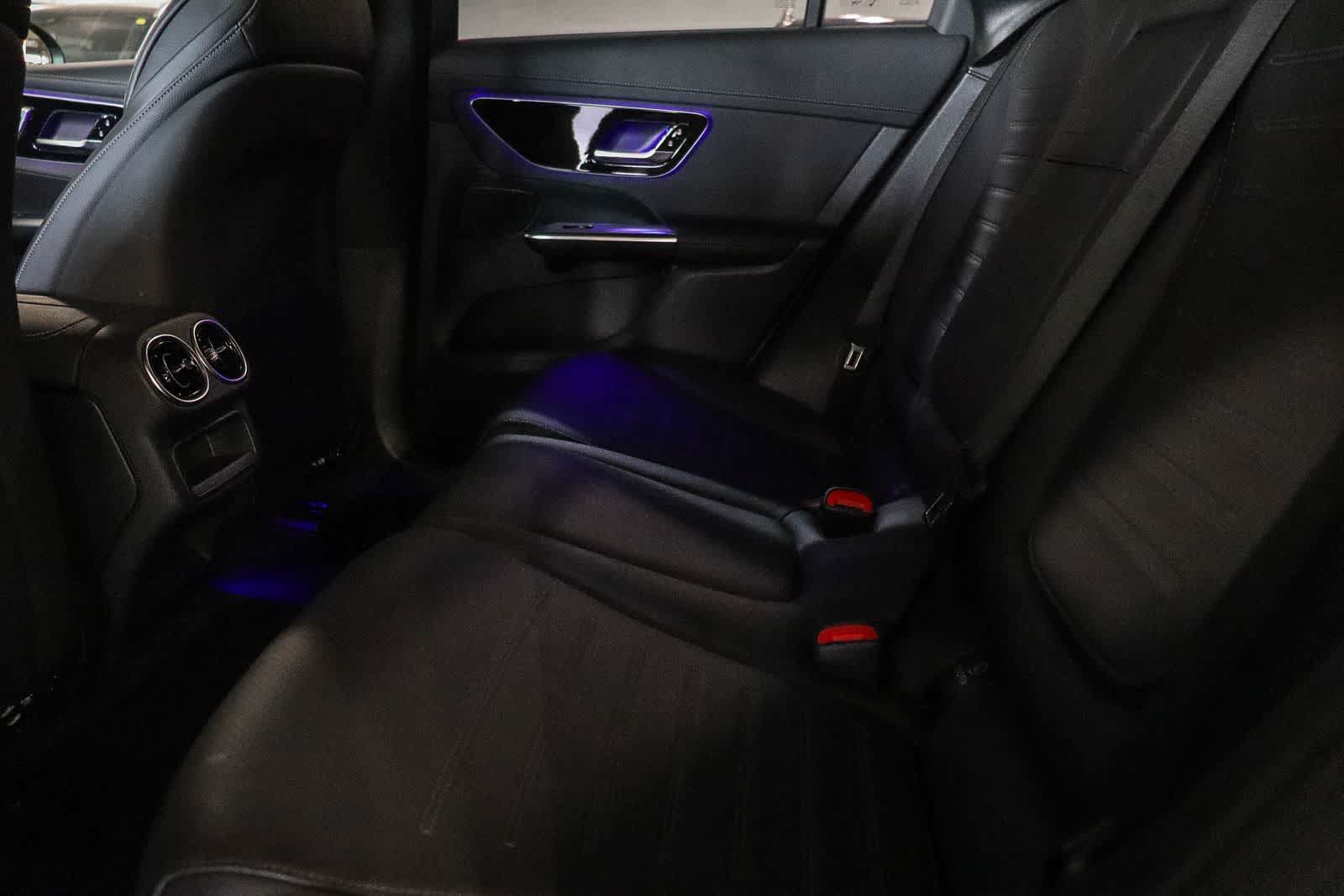 Used 2025 Mercedes-Benz GLC 300 4MATIC image 19