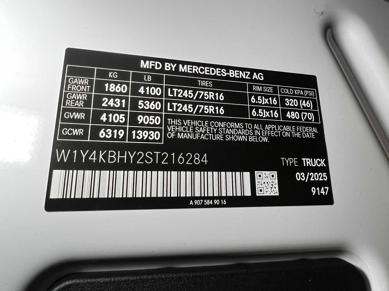 Used 2025 Mercedes-Benz Sprinter 2500 image 35