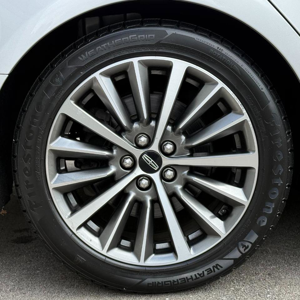 Used 2018 Lincoln MKZ Premiere FWD image 26