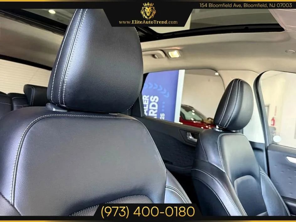 Used 2020 Ford Escape SEL image 22