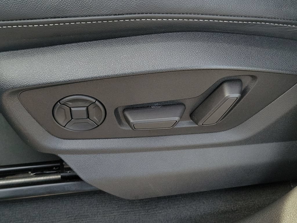 Certified 2023 Audi Q8 Premium Plus AWD/4WD image 18