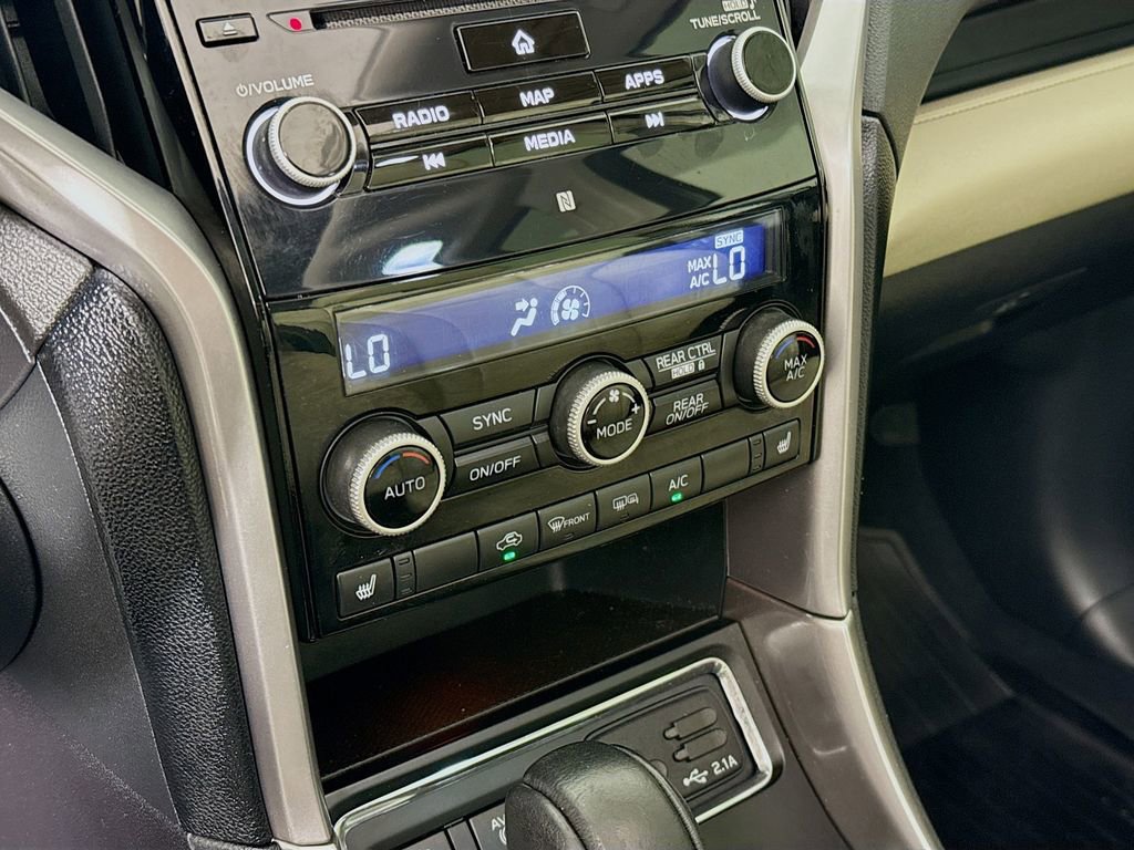 Used 2021 Subaru Ascent Limited w/ Technology Package image 18