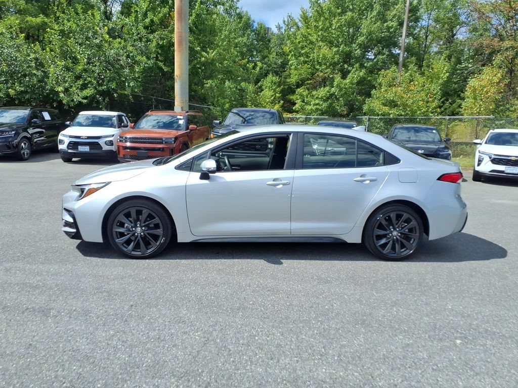 Used 2024 Toyota Corolla SE FWD image 7