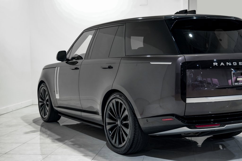 Used 2023 Land Rover Range Rover First Edition image 13
