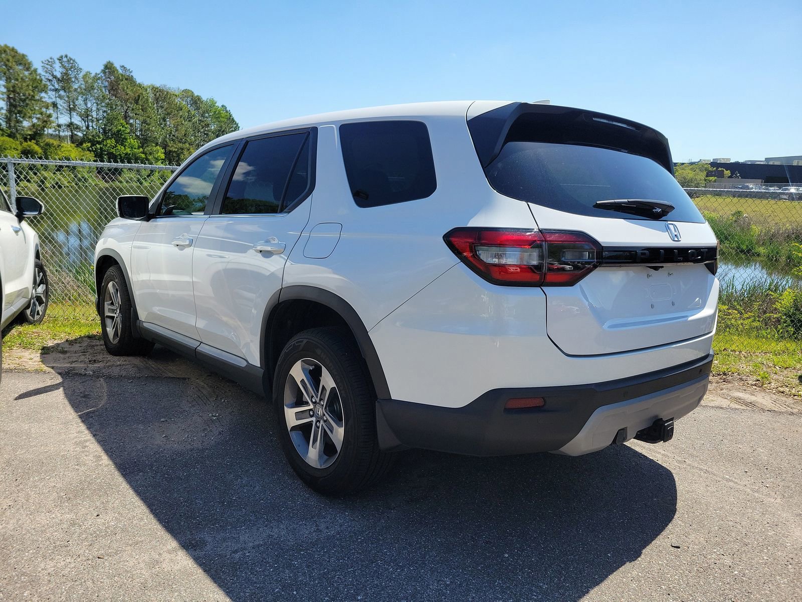 Used 2023 Honda Pilot EX-L image 4