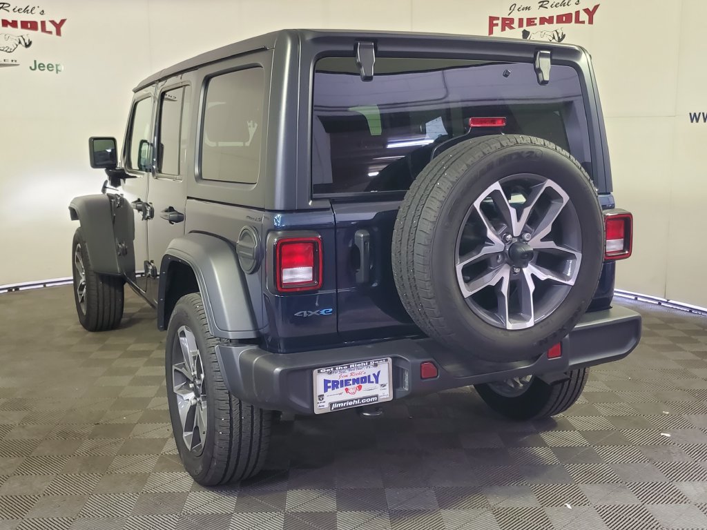 Used 2025 Jeep Wrangler Unlimited Sport S 4xe w/ Convenience Group AWD/4WD image 4