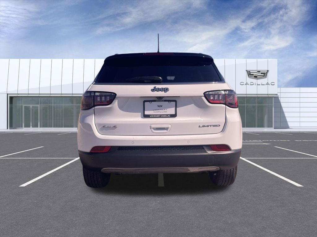 Used 2024 Jeep Compass Limited image 7