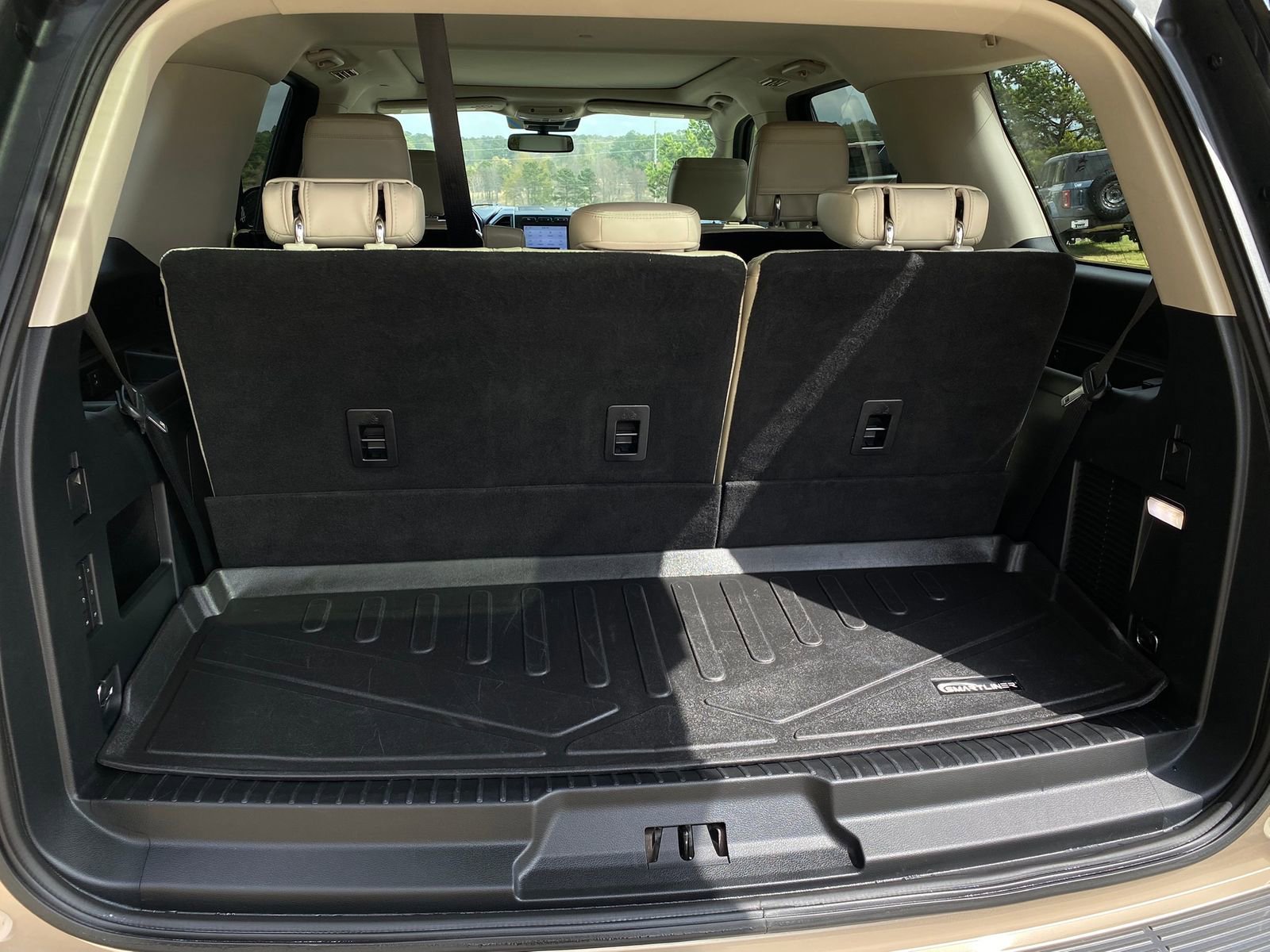 Used 2020 Ford Expedition Platinum image 32