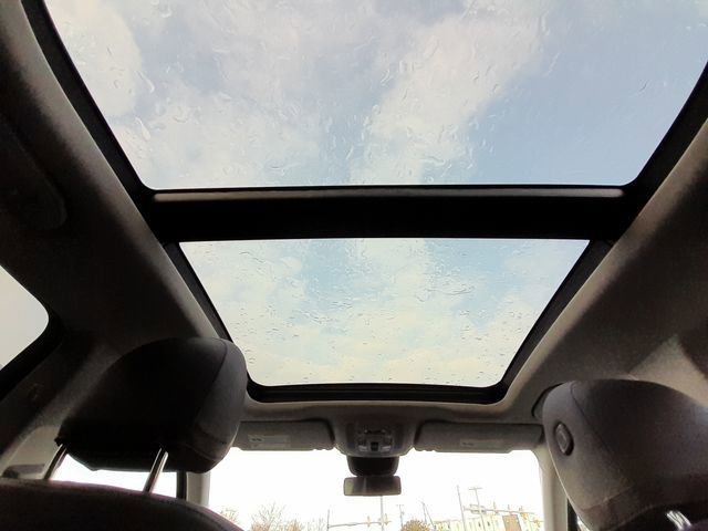 Used 2021 Mercedes-Benz GLE 350 4MATIC w/ Premium Package image 12