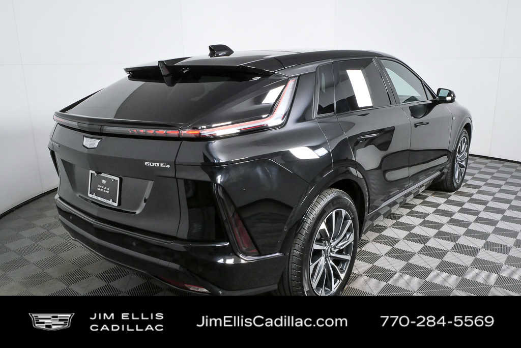 Used 2024 Cadillac Lyriq Sport image 3