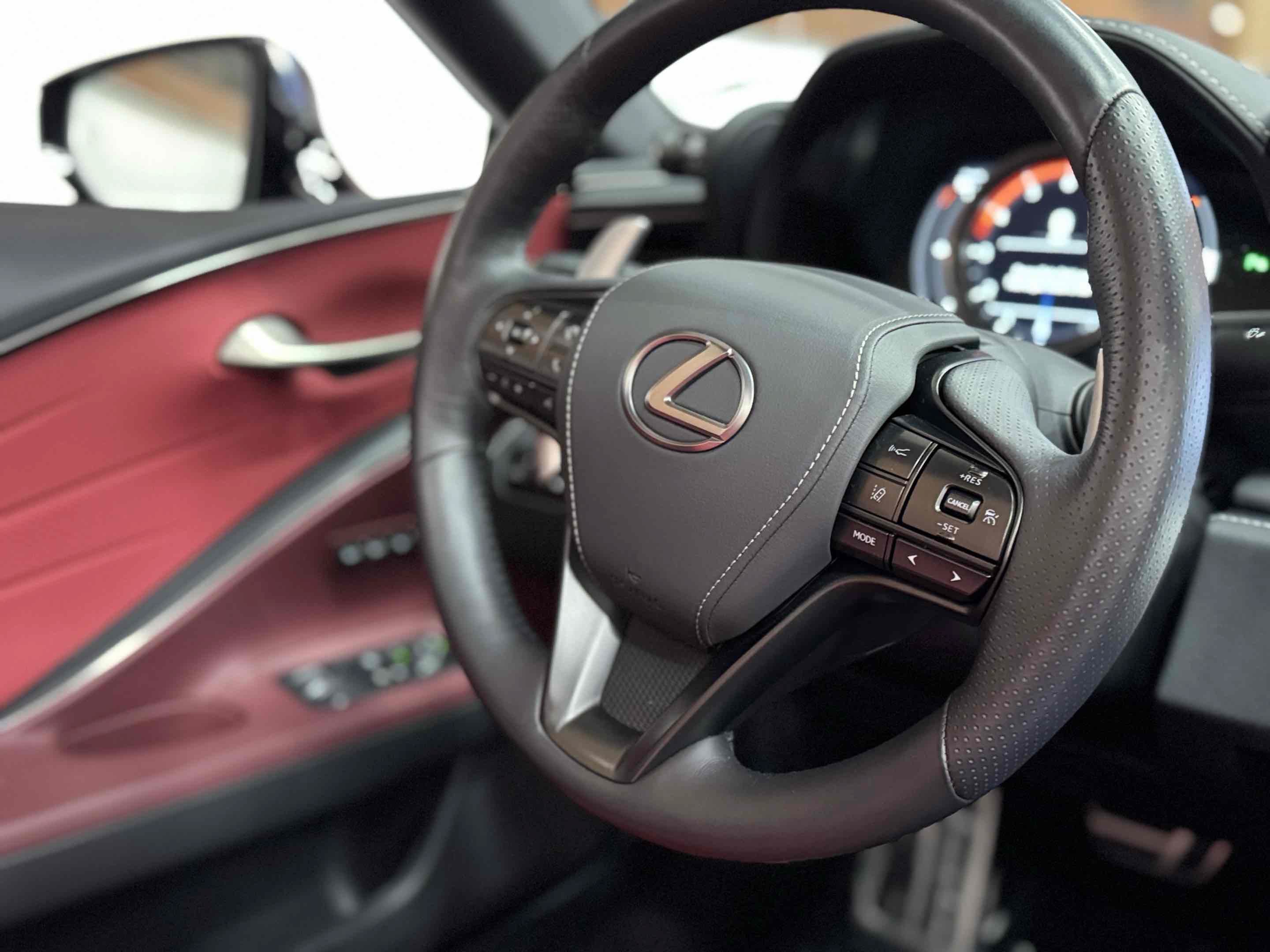 Used 2021 Lexus LC 500 Convertible w/ Touring Package RWD image 35