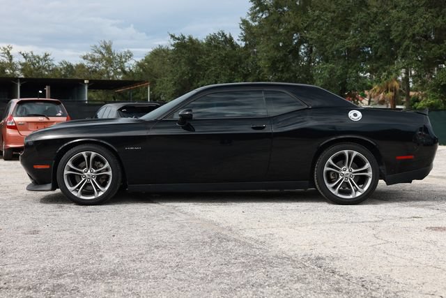 Used 2022 Dodge Challenger R/T RWD image 4