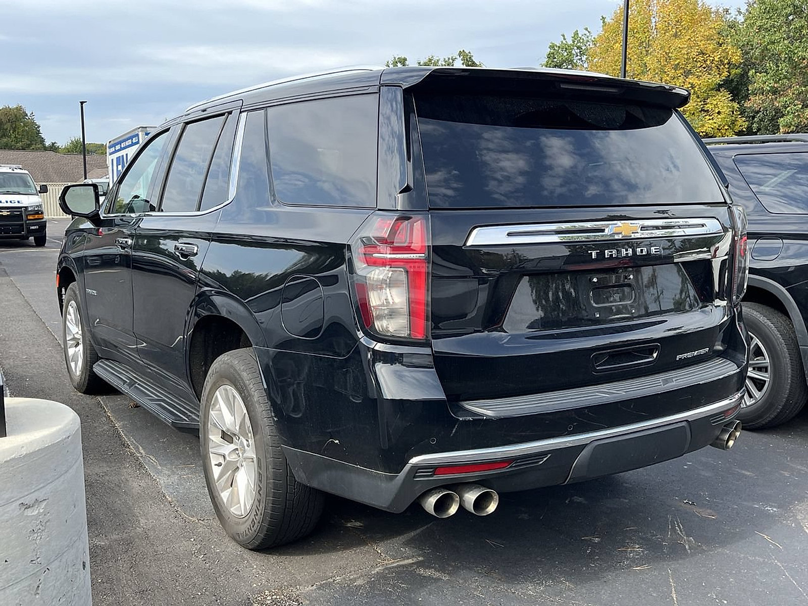 Used 2023 Chevrolet Tahoe Premier AWD/4WD image 4