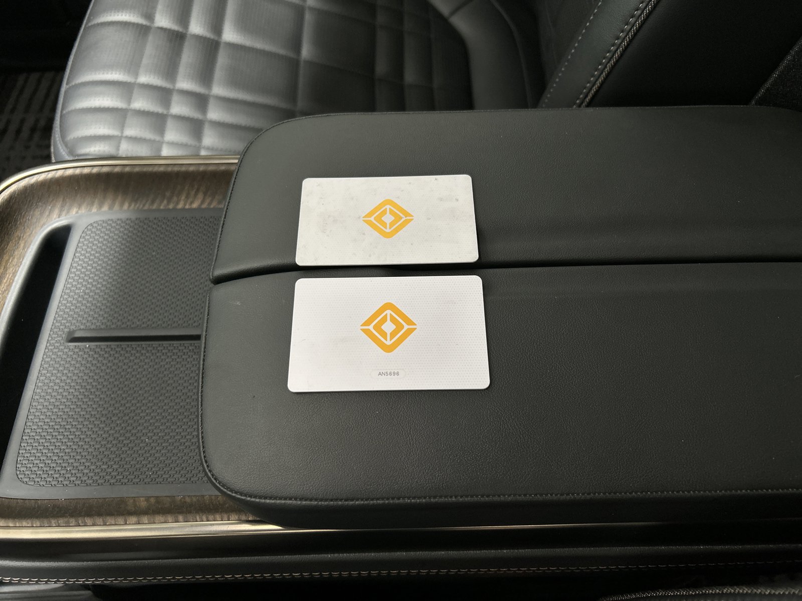 Used 2025 Rivian R1T Premium AWD/4WD image 29