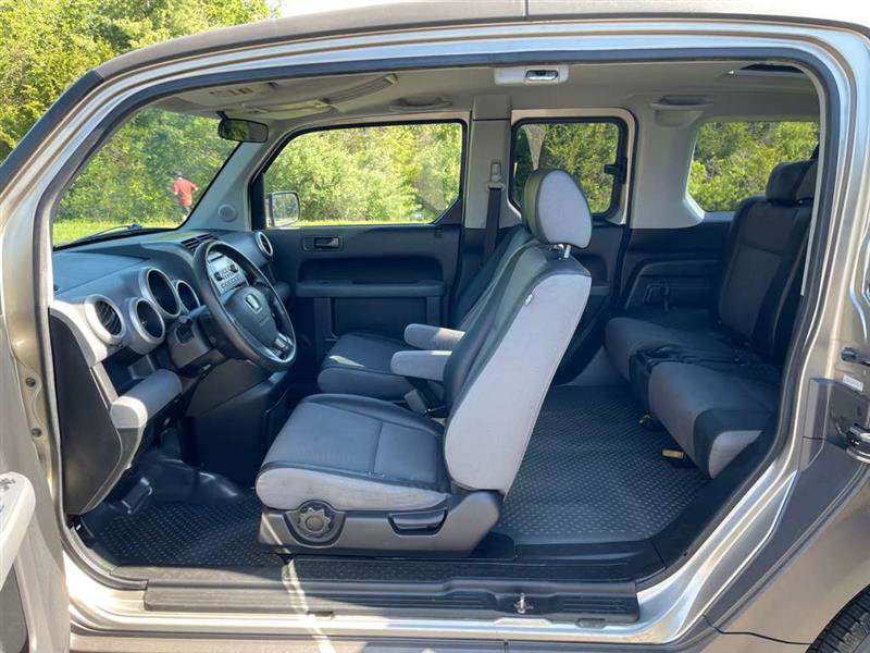 Used 2004 Honda Element EX image 8