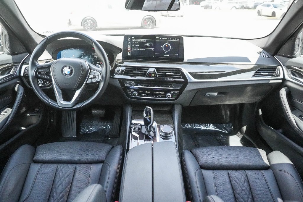 Certified 2023 BMW 530i w/ Convenience Package RWD image 12