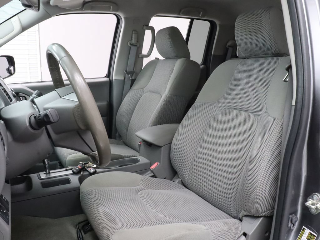 Used 2017 Nissan Frontier SV w/ SV Value Truck Package RWD image 10