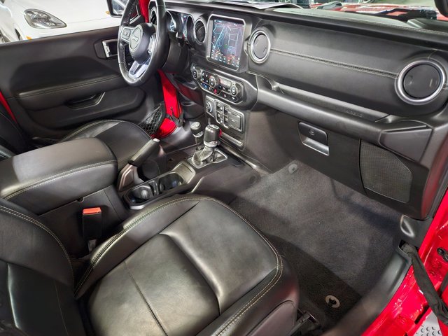 Used 2021 Jeep Wrangler Unlimited Sahara w/ Cold Weather Group AWD/4WD image 19