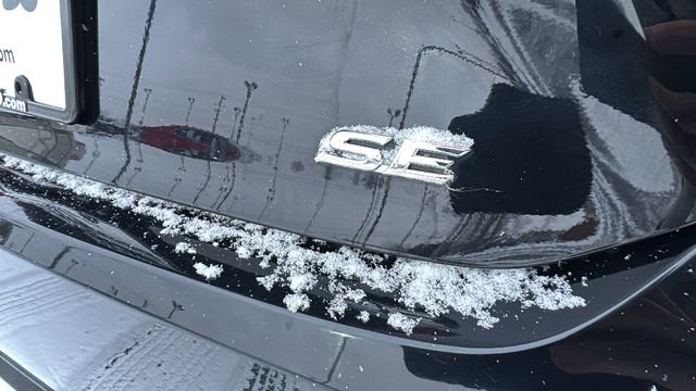 Used 2025 Toyota Camry SE image 37