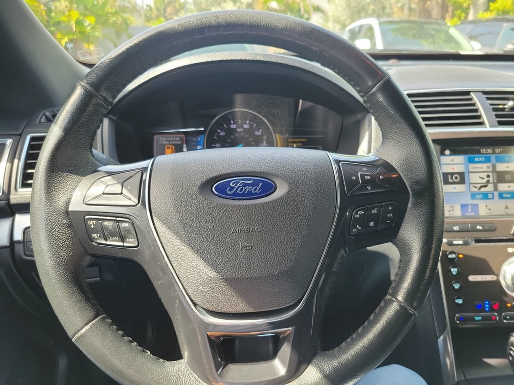 Used 2018 Ford Explorer Limited AWD/4WD image 24