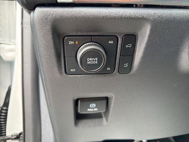 Certified 2025 Ford Expedition Platinum w/ Driver's Package image 26