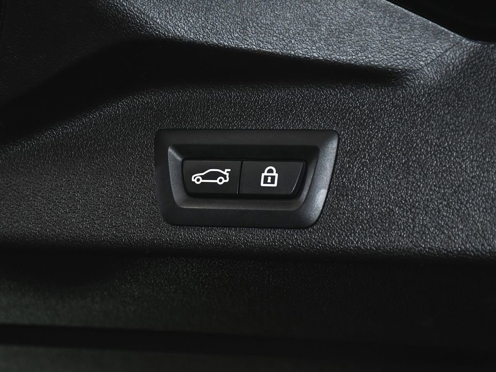 Used 2022 BMW X5 M w/ Competition Package image 72