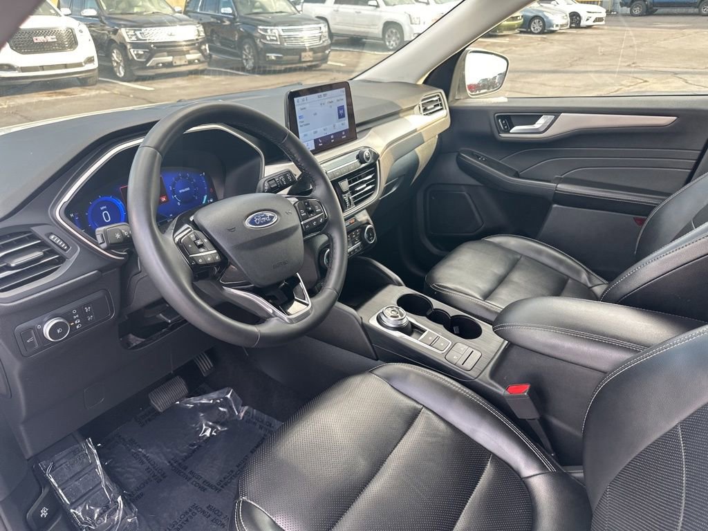 Used 2022 Ford Escape SEL w/ Technology Package image 11