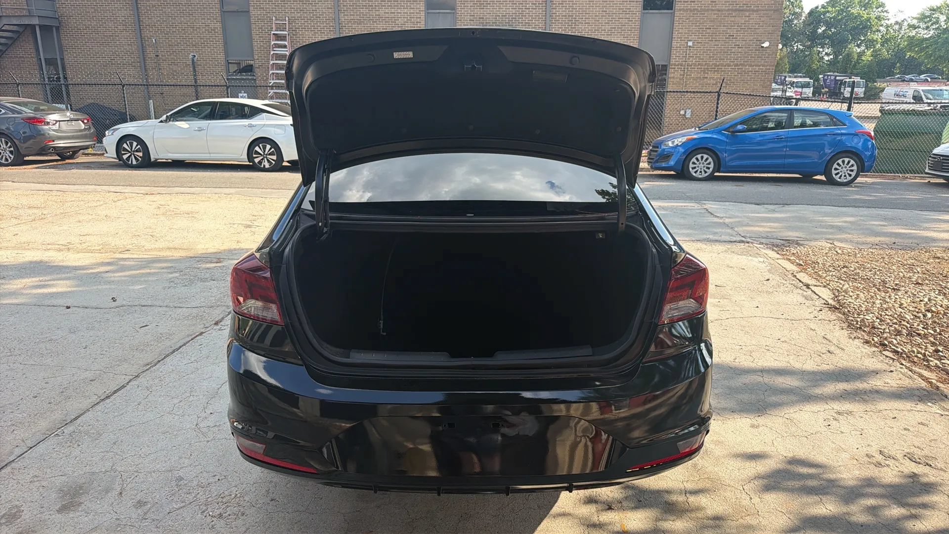 Used 2019 Hyundai Elantra Value Edition FWD image 11