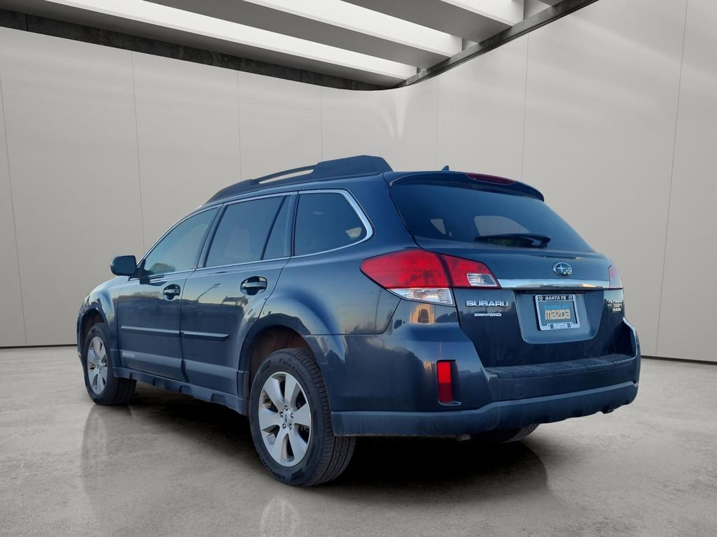 Used 2011 Subaru Outback 3.6R Limited AWD/4WD image 3