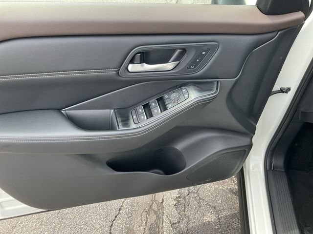 Certified 2023 Nissan Rogue SL AWD/4WD image 28
