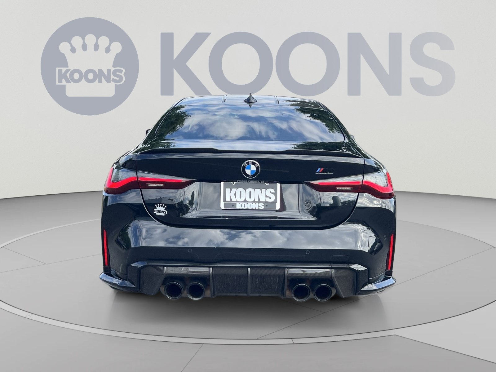 Used 2022 BMW M4 Competition w/ M Carbon Exterior Package RWD image 5