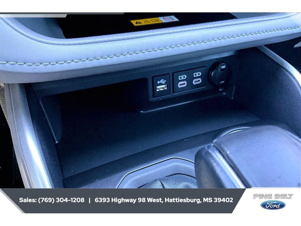 Used 2024 Toyota Highlander XLE AWD/4WD image 23