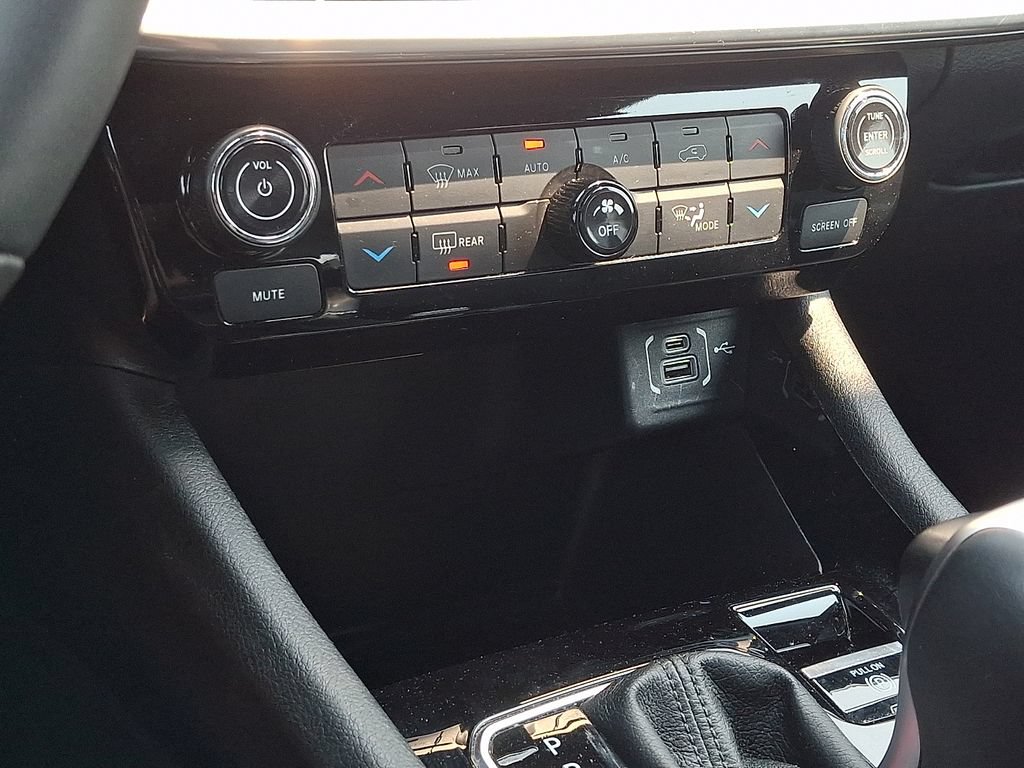 Certified 2023 Jeep Compass Limited AWD/4WD image 15