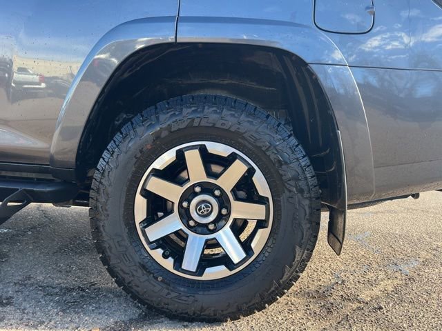 Used 2018 Toyota 4Runner TRD Off-Road Premium image 12