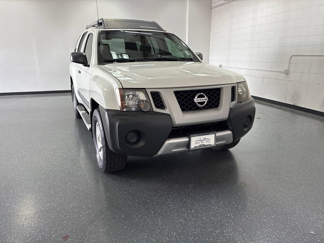 Used 2013 Nissan Xterra 4WD image 1
