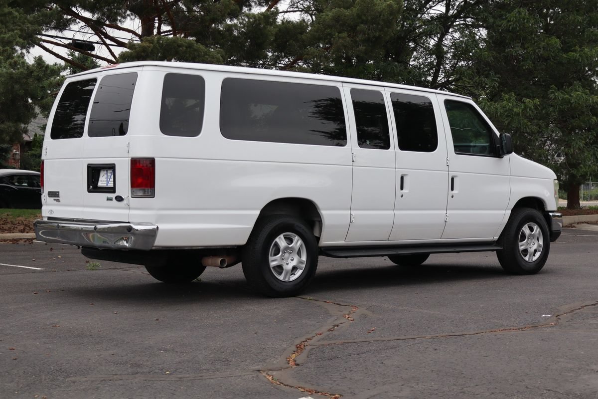 Used 2010 Ford E-350 and Econoline 350 XLT RWD image 5