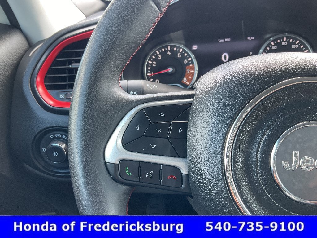 Used 2023 Jeep Renegade Trailhawk AWD/4WD image 25