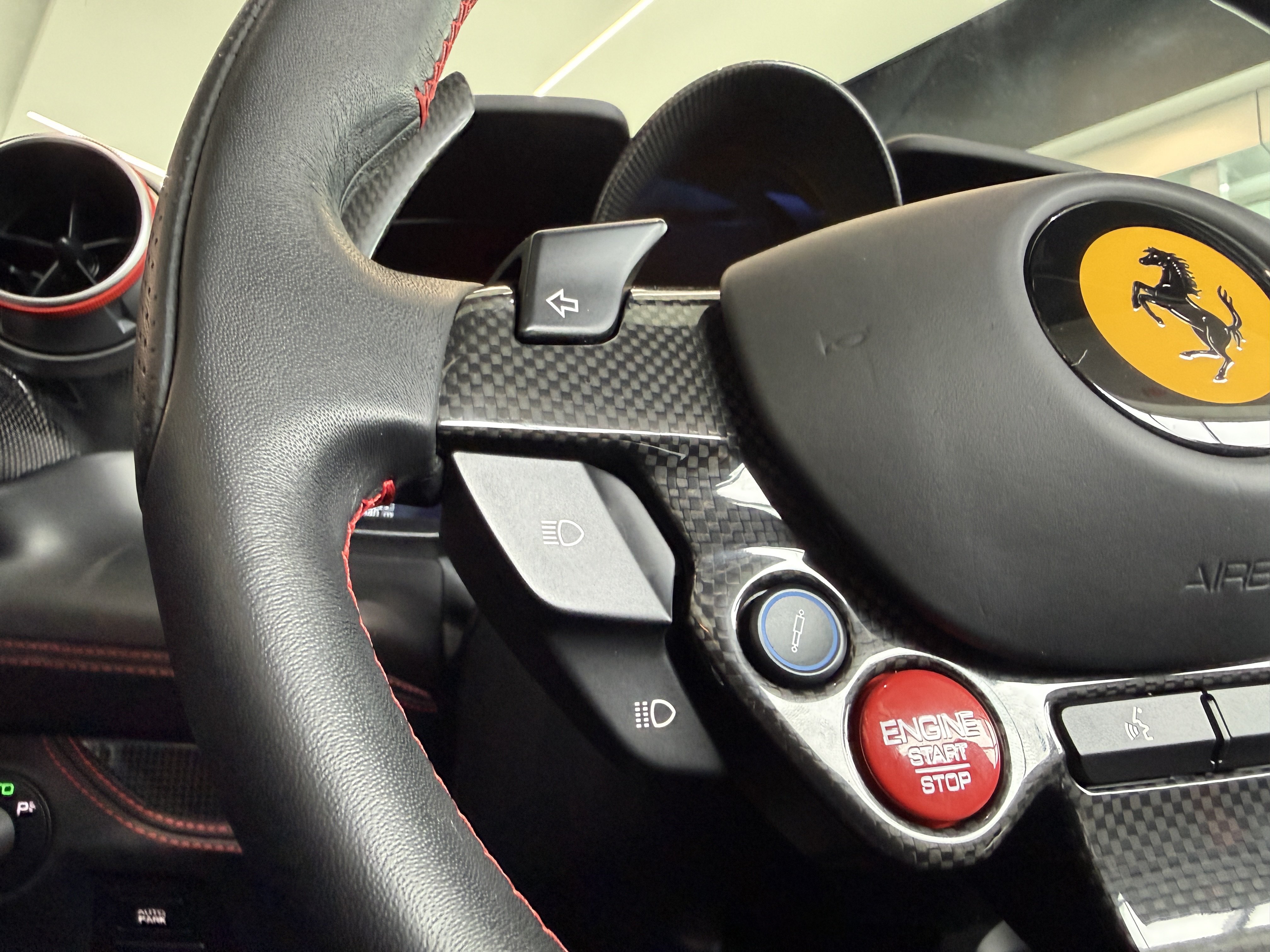 Used 2021 Ferrari F8 Tributo RWD image 21