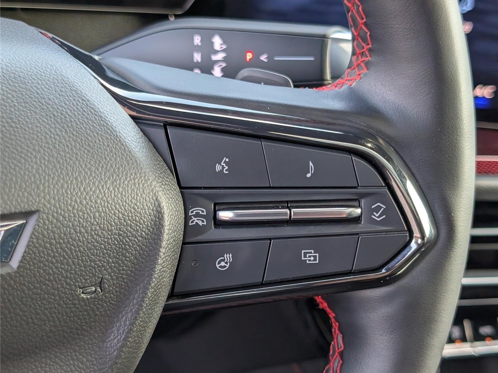 Used 2024 Chevrolet Traverse RS w/ LPO, Floor Liner Package AWD/4WD image 28