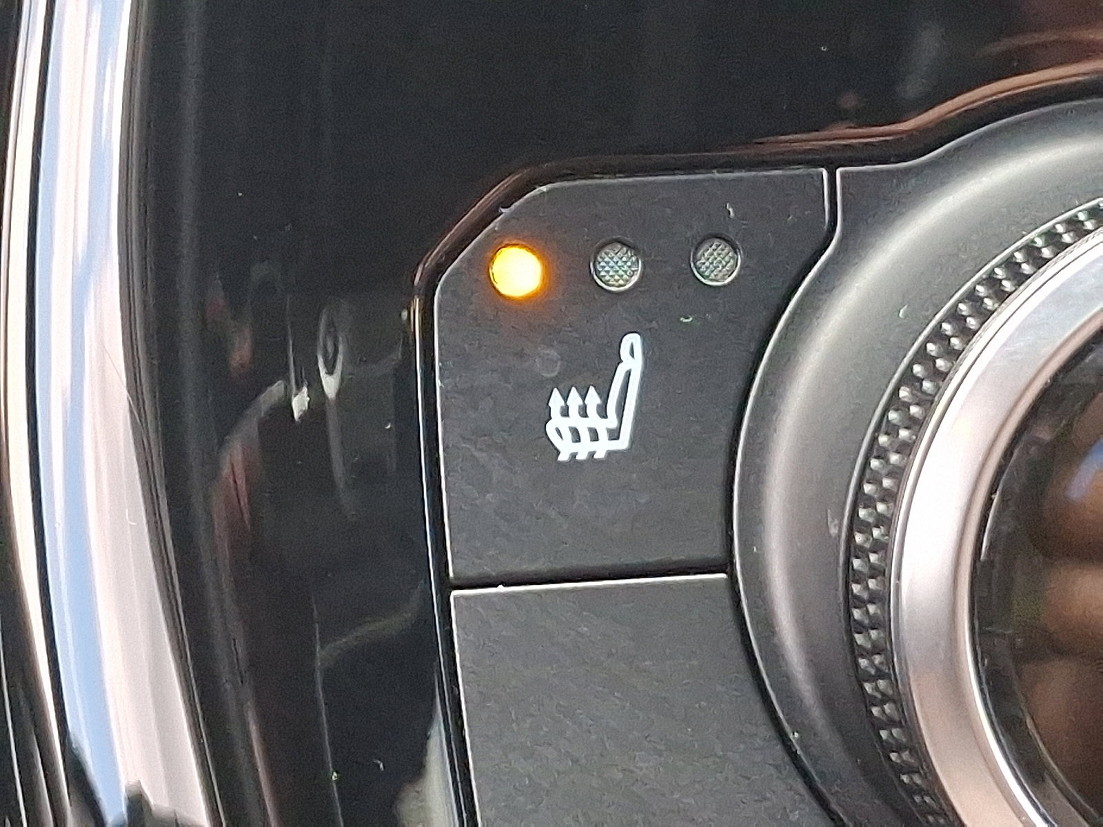 Used 2020 Toyota Highlander XLE image 27