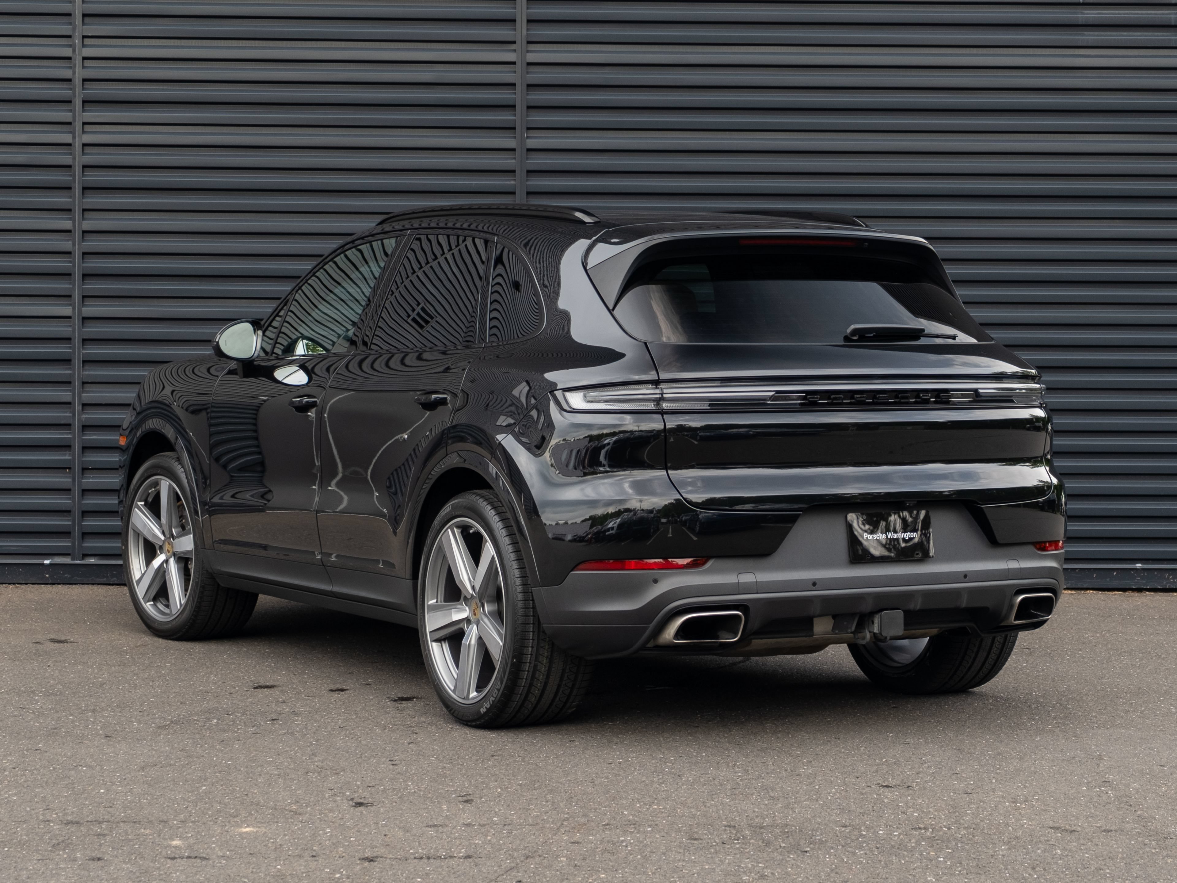 Certified 2024 Porsche Cayenne AWD/4WD image 3